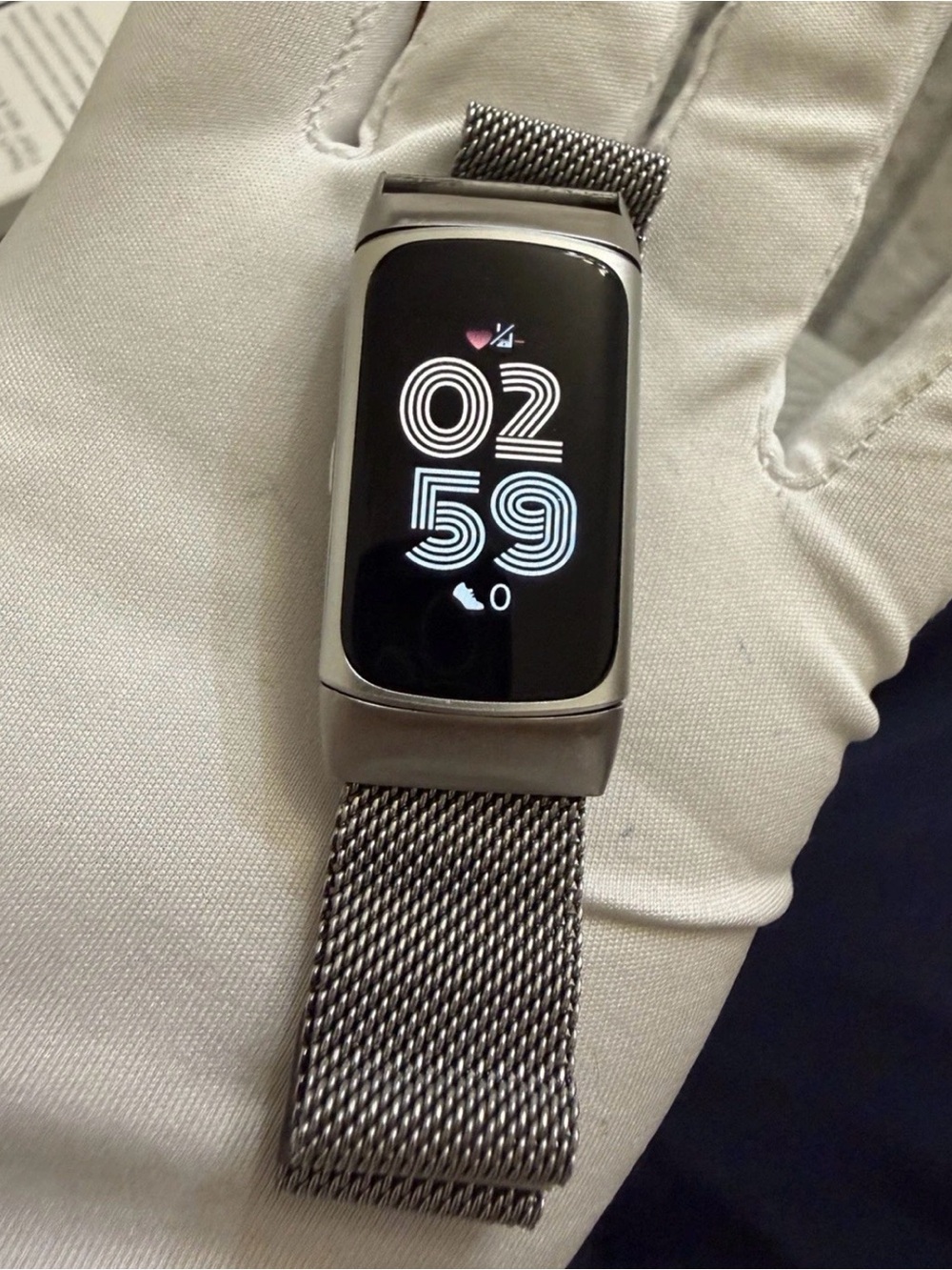 Fitbit Charge 6 Advanced Fitness Tracker Silver Milanese Mesh Band OEM Charger
